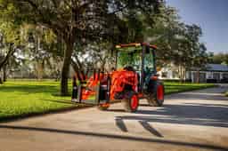 KUB LX2620HSDC PACKAGE DEAL